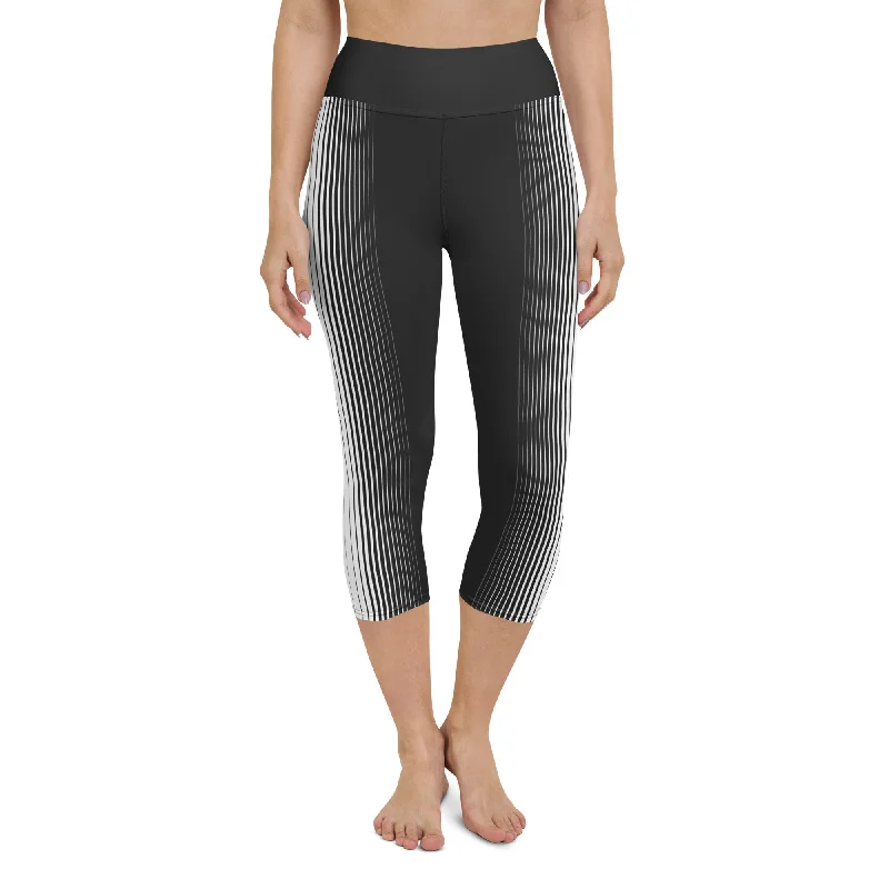 Optical Illusion Vertical Lines Yoga Capris