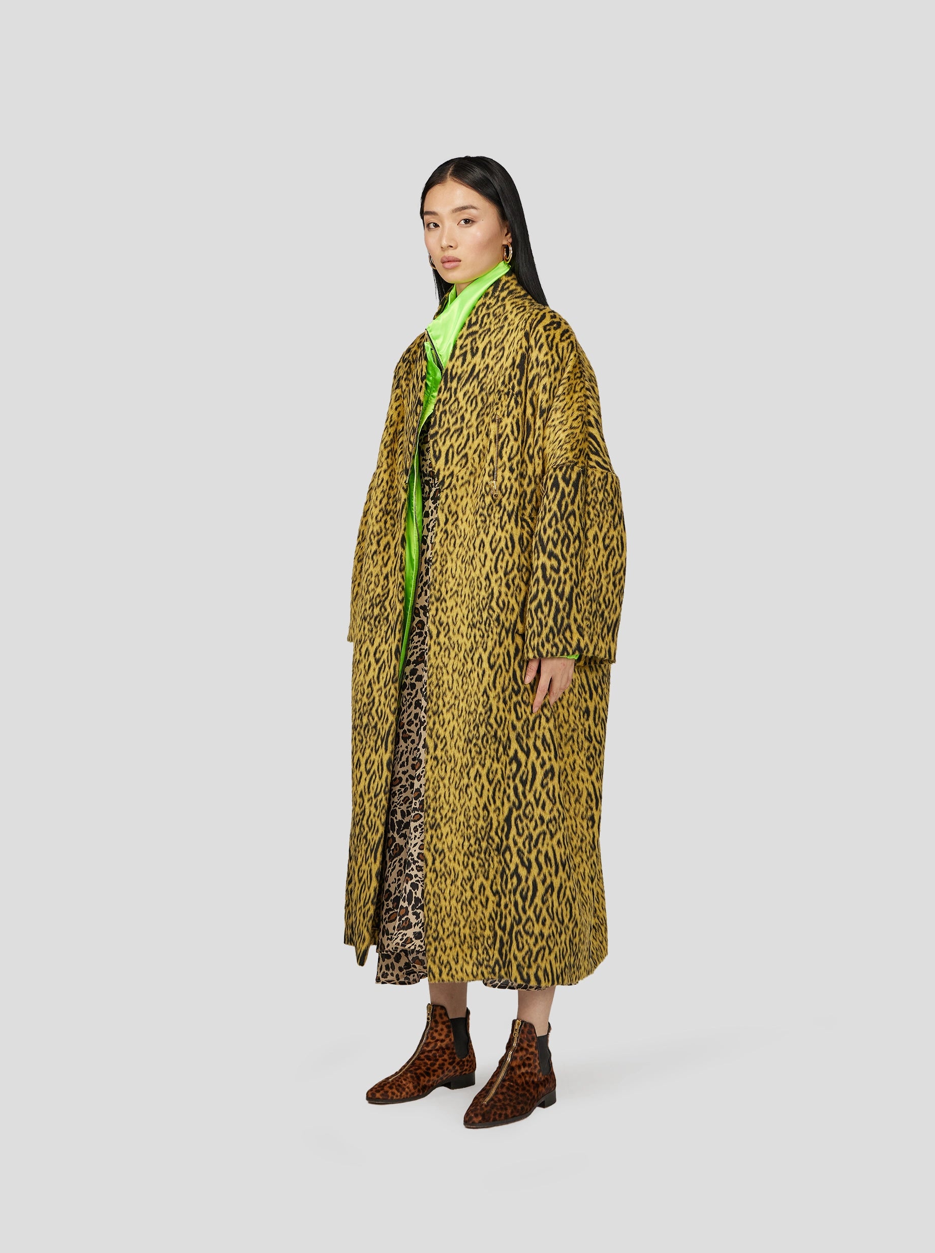 Eren coat in yellow woolen Leopard